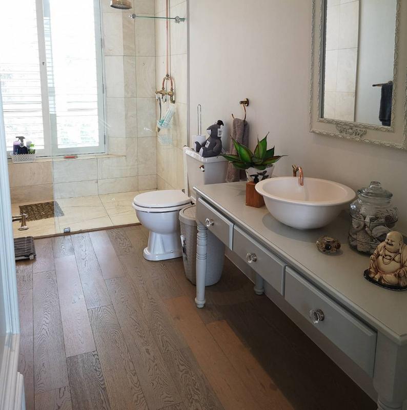 5 Bedroom Property for Sale in Sir Lowrys Pass Village Western Cape